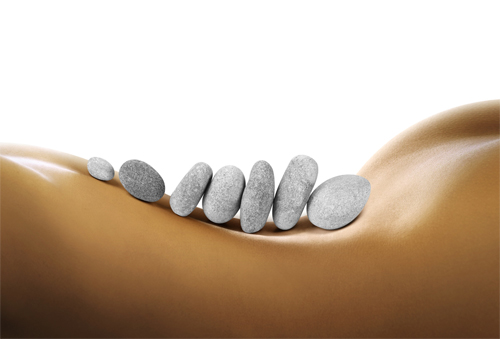 Démonstration Esthétique : L&rsquo;art d&rsquo;un bon massage aux pierres chaudes