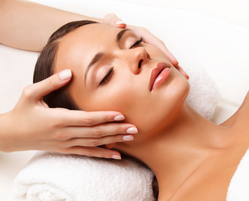 Démonstration Esthétique : La beauté du visage grâce aux six vibrations